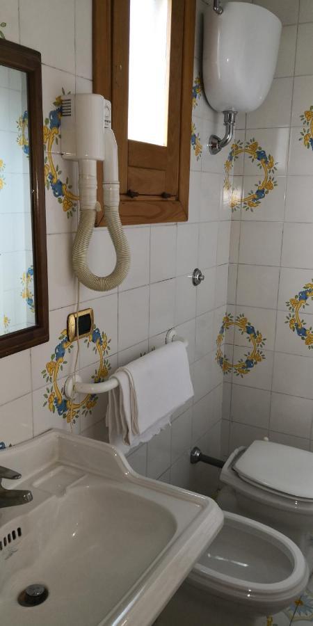 "Villa Pompei" Camere Familiari Екстериор снимка